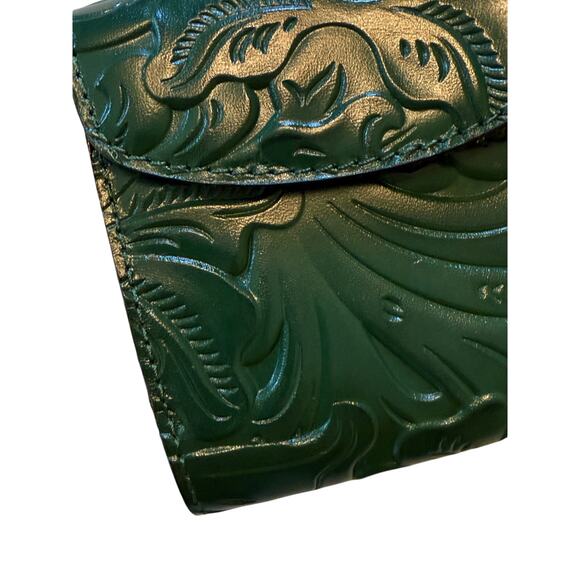 Patricia Nash Reiti Wallet in Soft Green - Picture 5 of 11